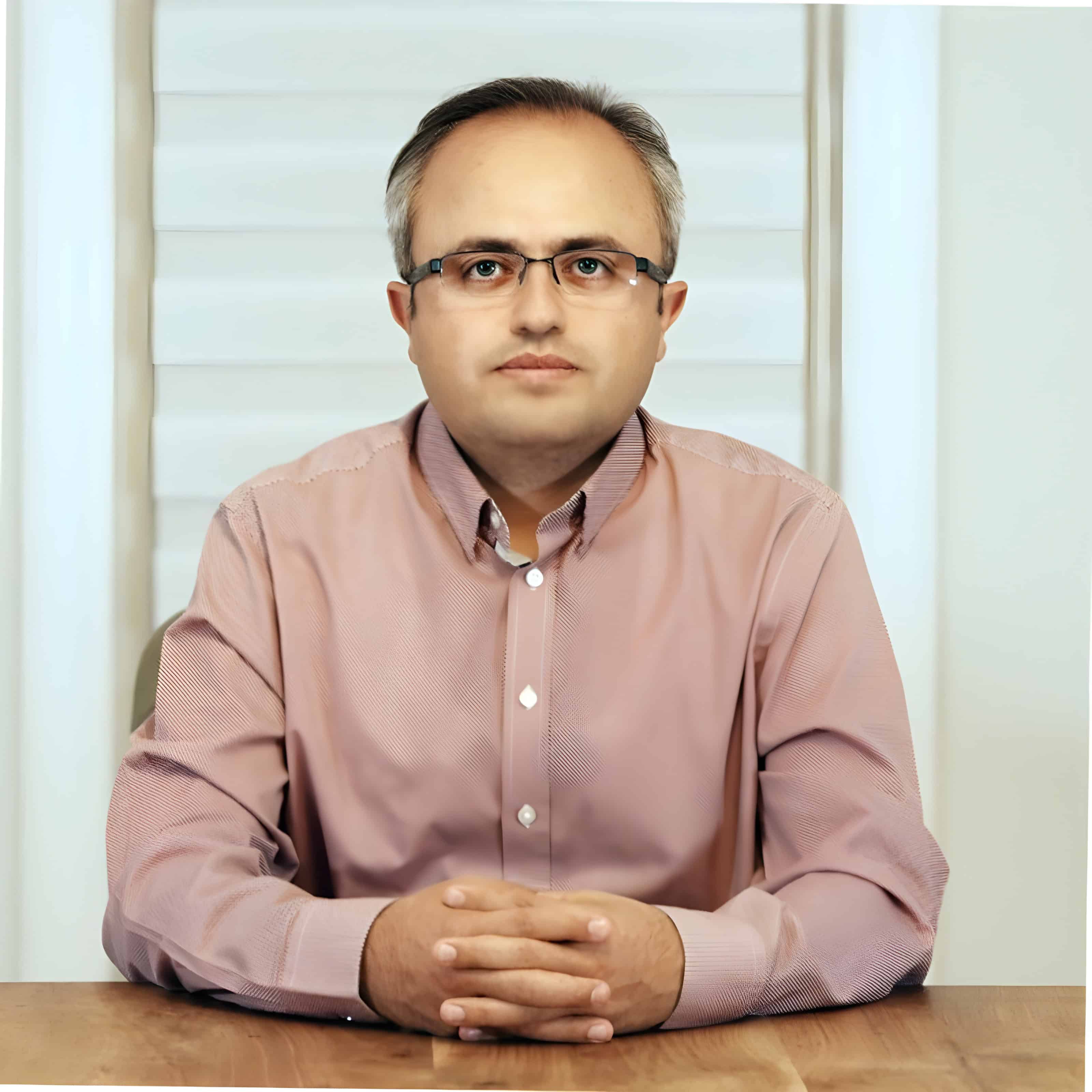 Dr. Davut Akca